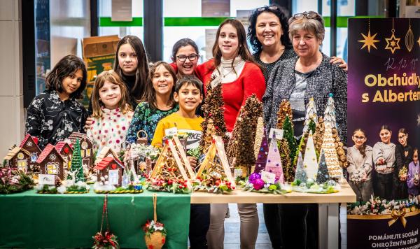 Kouzlo Vánoc: Adventní obchůdky vynesly dětem z dětských domovů rekordních 800 tisíc korun