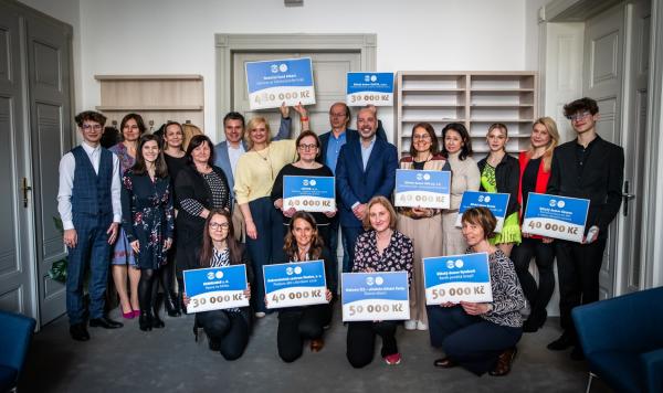 Péče o duševní zdraví či tábory. Nadační fond Albert rozdělil v kraji téměř půl milionu vítězným dobročinným projektům